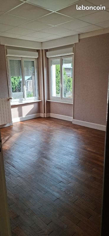 Appartement 4 pièces 80 m² · à Charmes · 80 m² · 600 €/mois