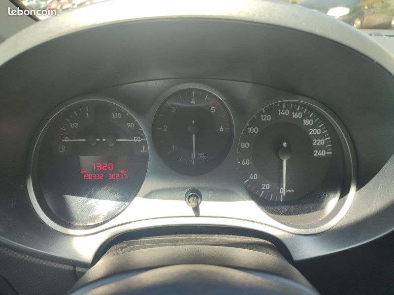 Seat LEON 2.0 TDI140 STYLANCE (image 6)