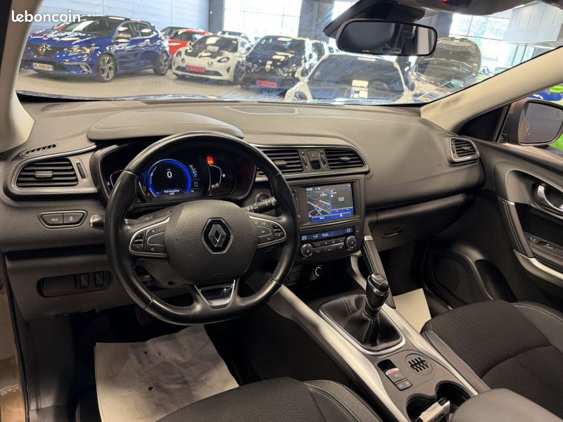Renault KADJAR Intens TCE 130CV Essence -Vente à Marchand- Caméra/Jantes 17"Suivi Renault (image 11)