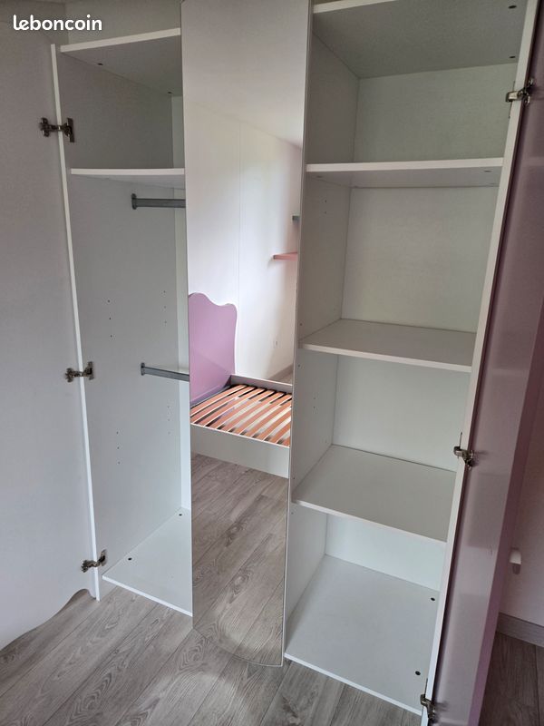 Chambre fille lit table de chevet et armoire (image 8)