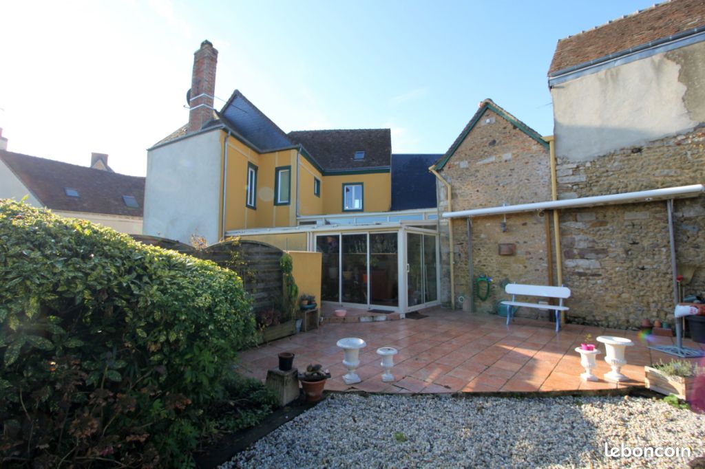 Maison 7 pièces 222 m² · à Bonnétable · 222 m² · 213 200 €
