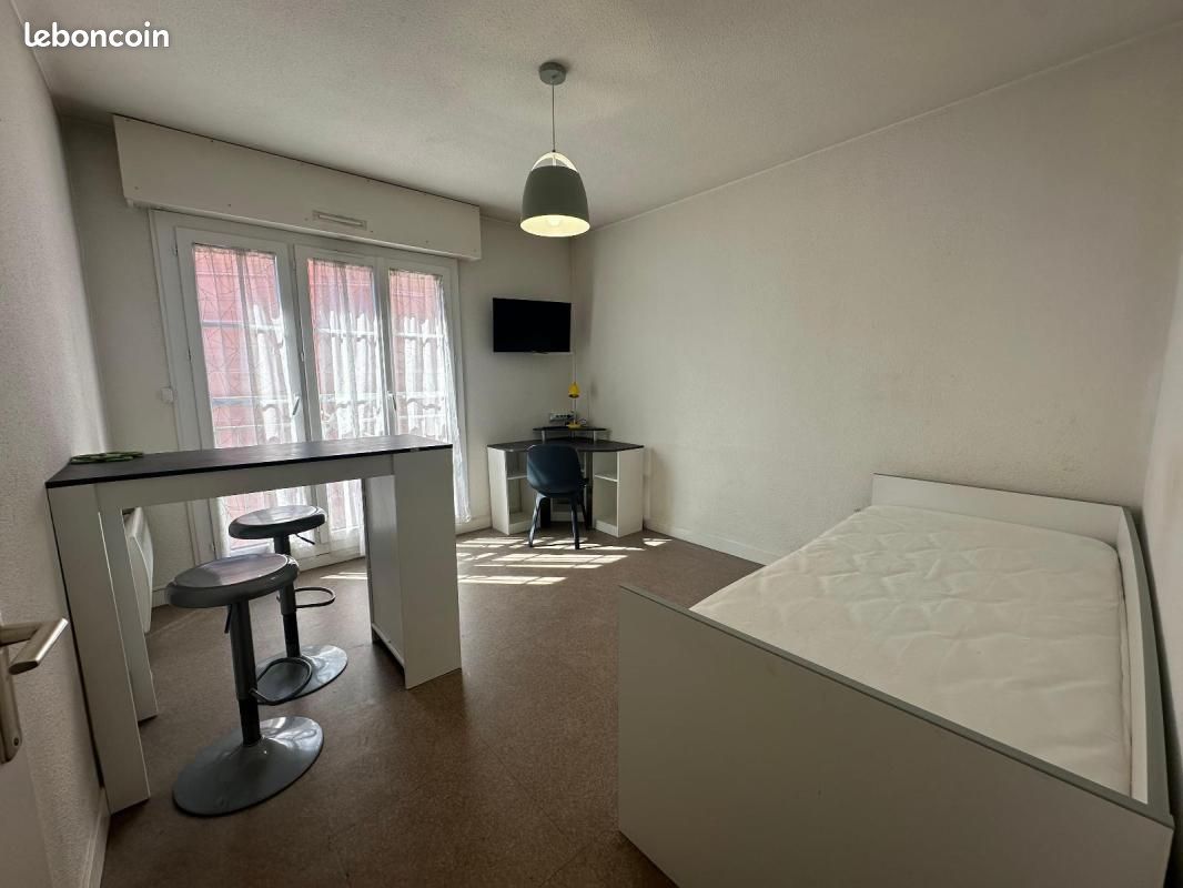 Appartement 2 pièces 22 m² · à Saint-Étienne · 22 m² · 400 €/mois