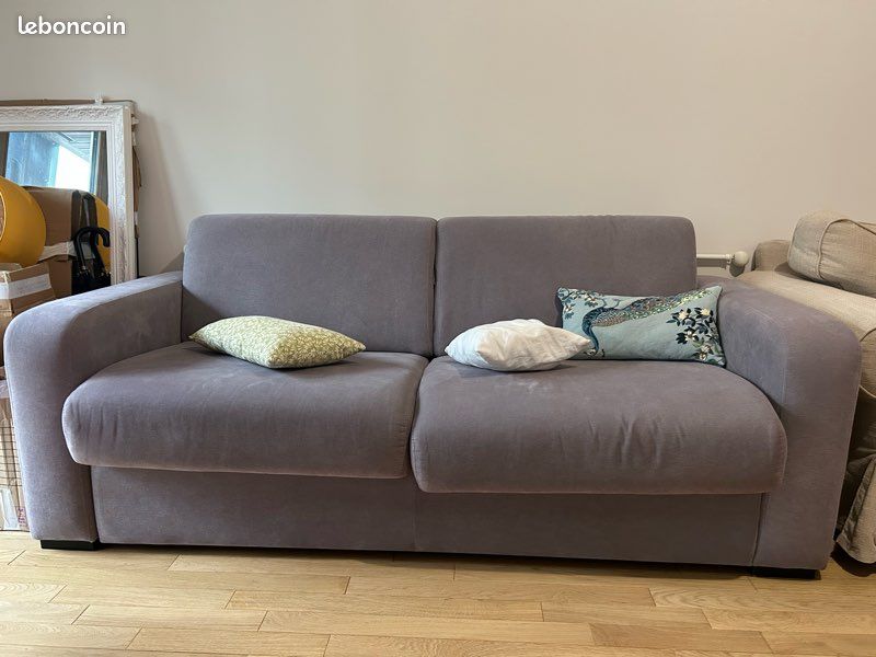 Canapé convertible en lit 140 cm très bon état avec matelas épais