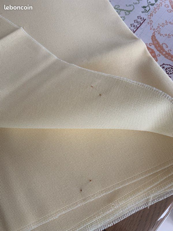Toile Lugana jaune clair (image 4)
