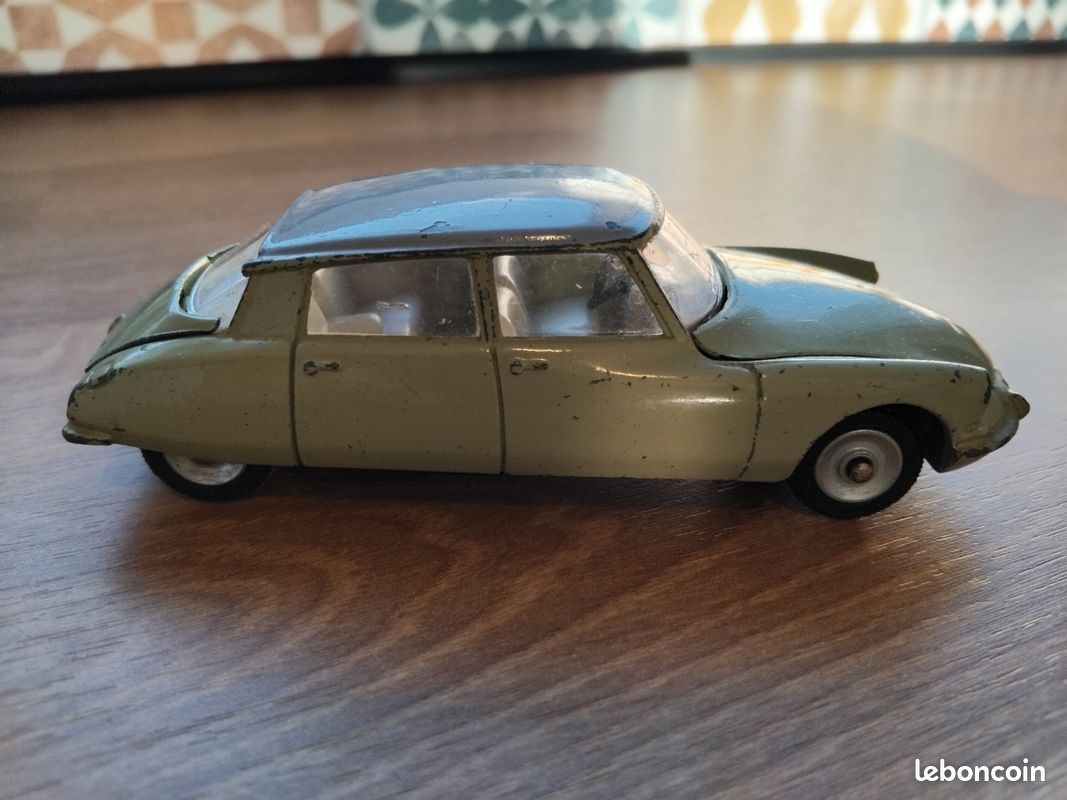Dinky Toys France DS Police – Miniature à Restaurer, Référence 530