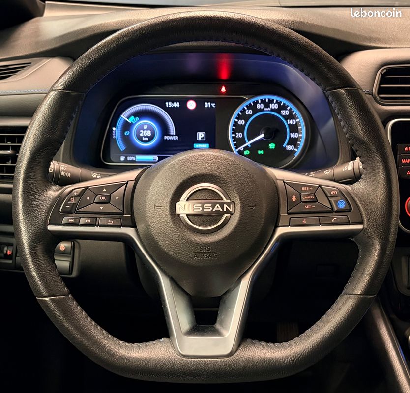 Nissan leaf electric 215 ch 62kwh tekna bva fixation porte velo + full entretien nissan + pack roues hiver (image 11)