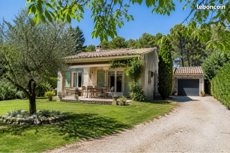 Maison 3 pièces 100 m² · à Bollène · 100 m² · 900 €