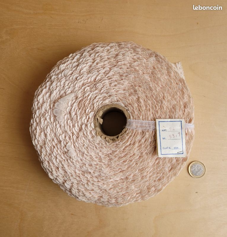 Mercerie 93 MÈTRES DE DENTELLE ANCIENNE EN NYLON LARGEUR 5,5 CMS N°59 (image 3)