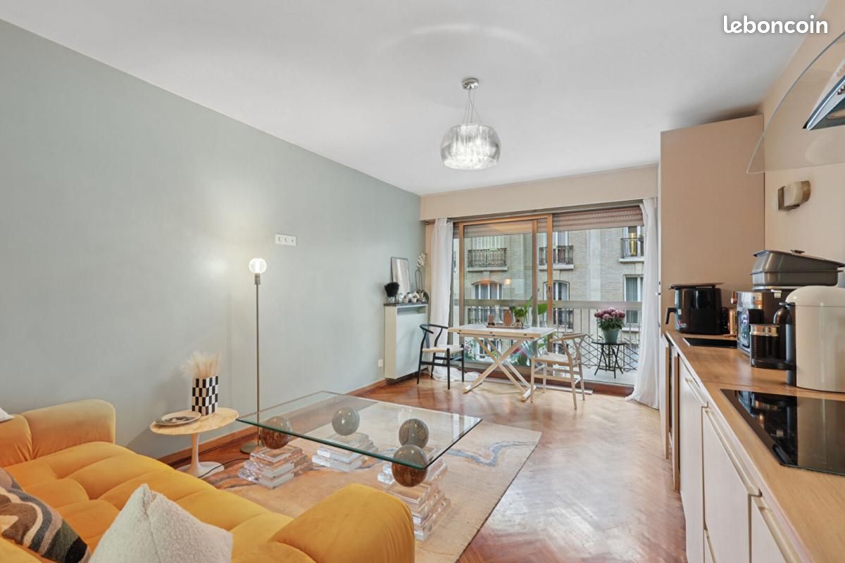 Appartement 3 pièces 70 m² · à Paris · 70 m² · 1 090 000 €