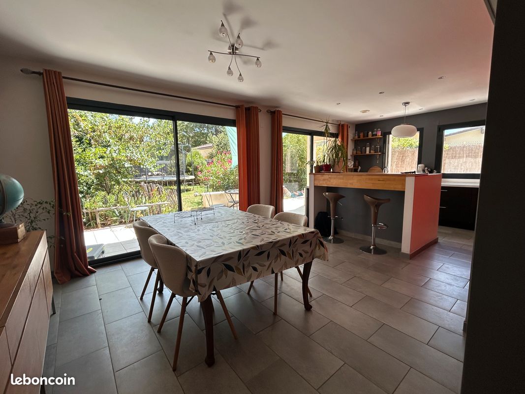 Maison 5 pièces 118 m² · à Sainte-Foy-d'Aigrefeuille · 118 m² · 308 000 €