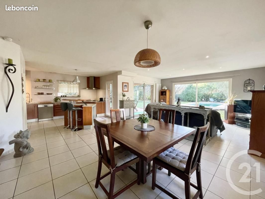 Maison 5 pièces 139 m² · à Seilh · 139 m² · 440 000 €