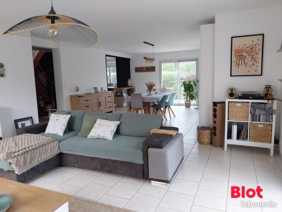 Maison 7 pièces 182 m² · à Vitré · 182 m² · 483 000 €
