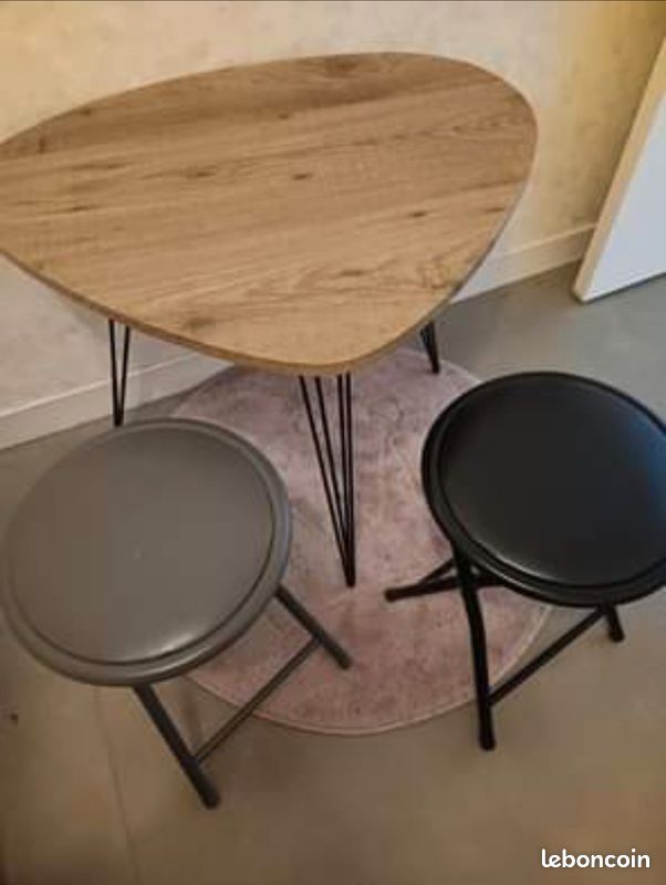 Petite table (image 1)