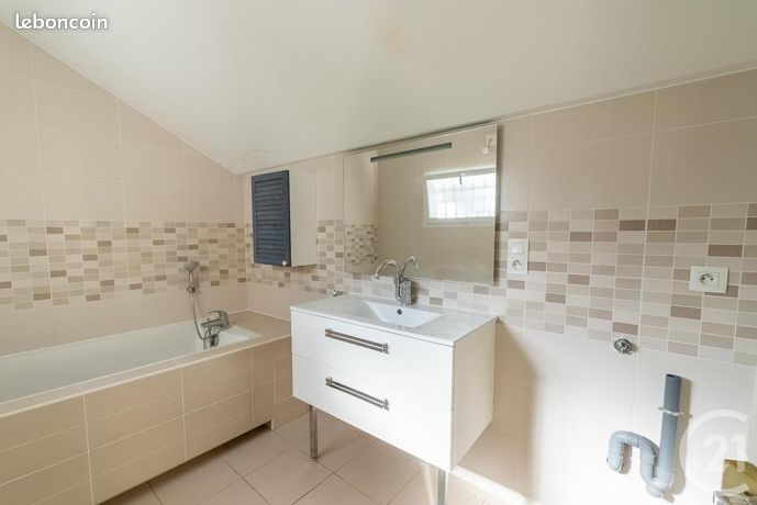 Maison 6 pièces 112 m² — 23
