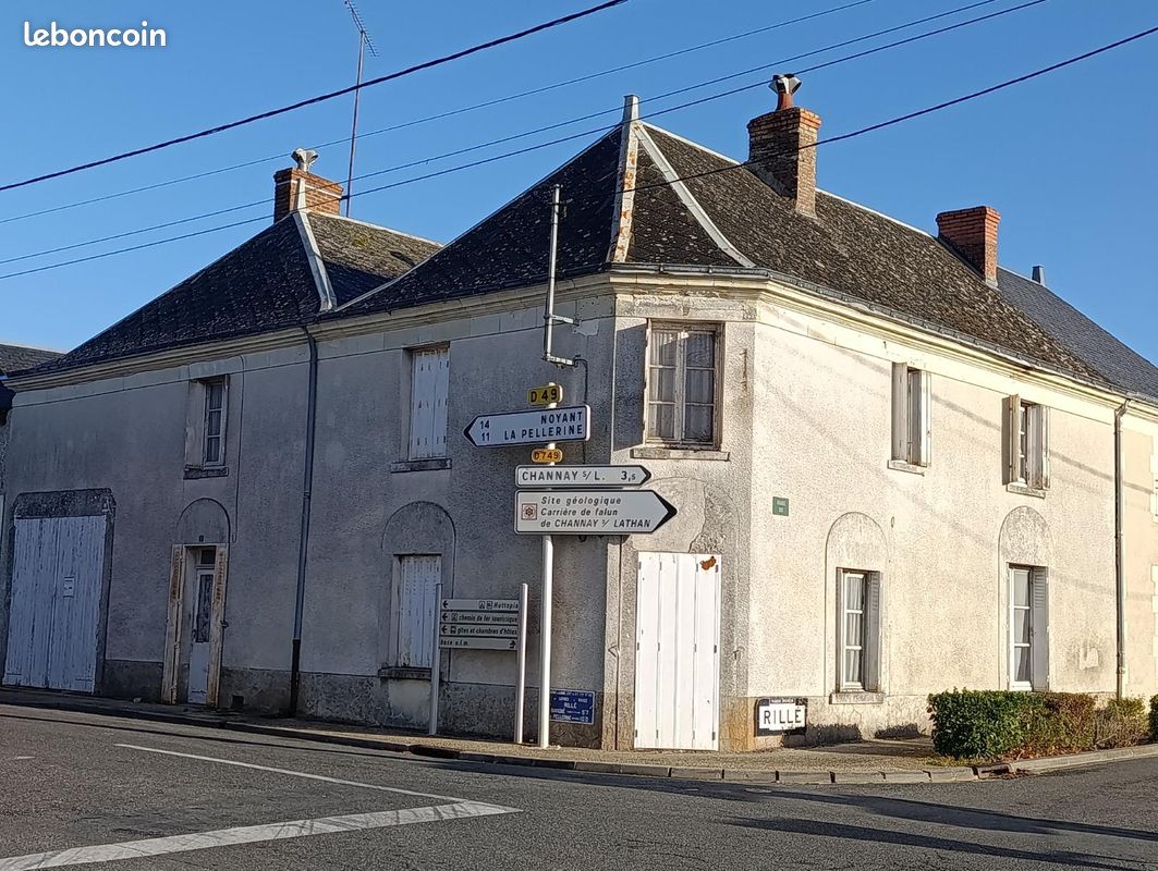 Maison 7 pièces 155 m² · à Rillé · 155 m² · 79 072 €