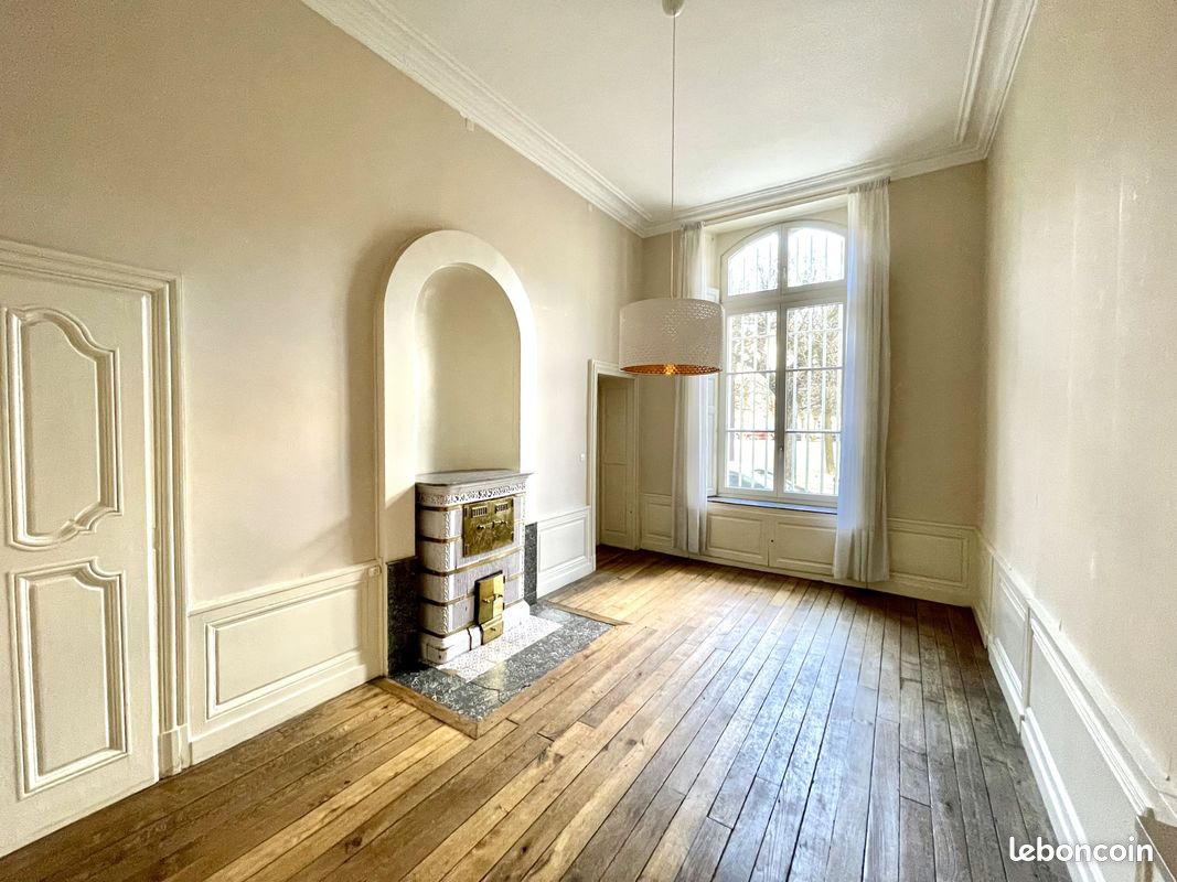 Appartement 7 pièces 189 m² · à Nancy · 189 m² · 1 580 €/mois