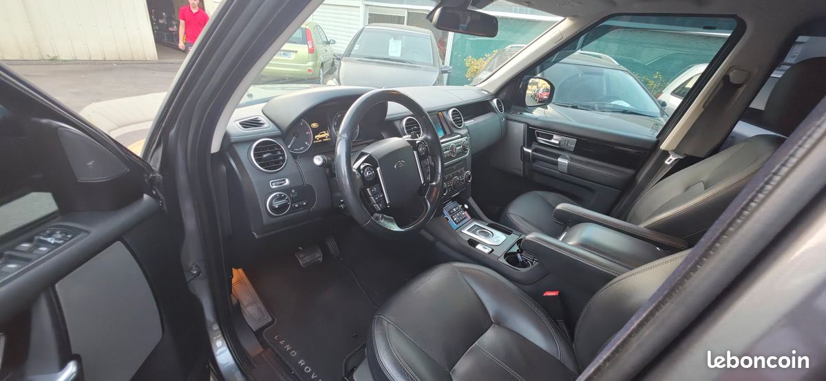 Land rover discovery 4 phase 2 3.0 SDV6 256 CH HSE luxury BVA (image 8)