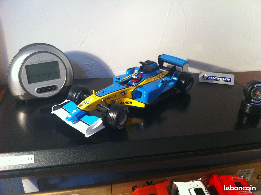F1 renault r23 jarno trulli mild seven de 2003 au 1/18 scale b7019 - Collection