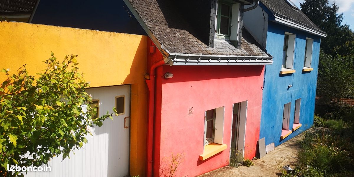 Maison 6 pièces 110 m² · à Lanvénégen · 110 m² · 142 000 €