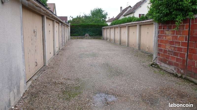Parking Vernon · 60 €/mois