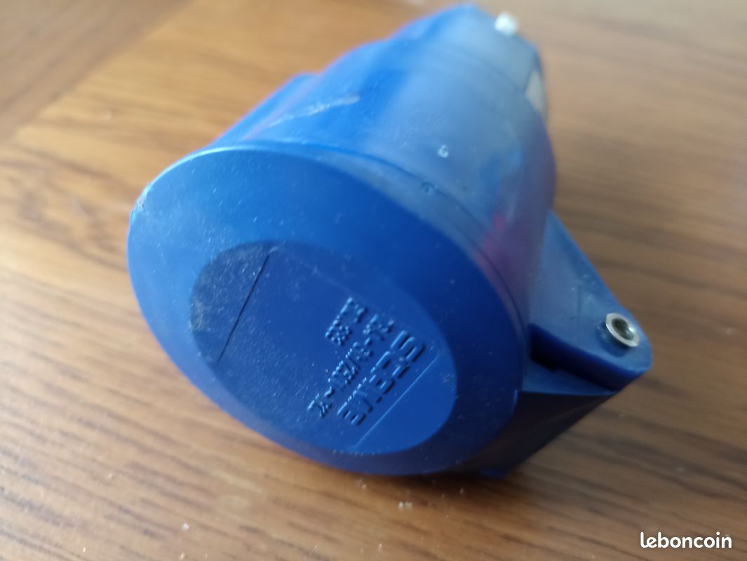 Adaptateur prise 220v - européenne (image 4)