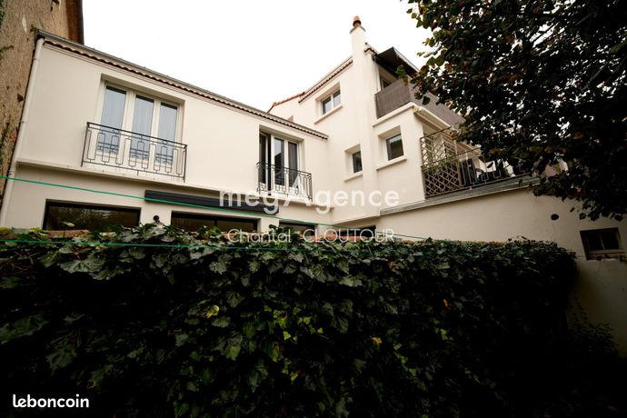 Propriété 7 pièces 160 m²