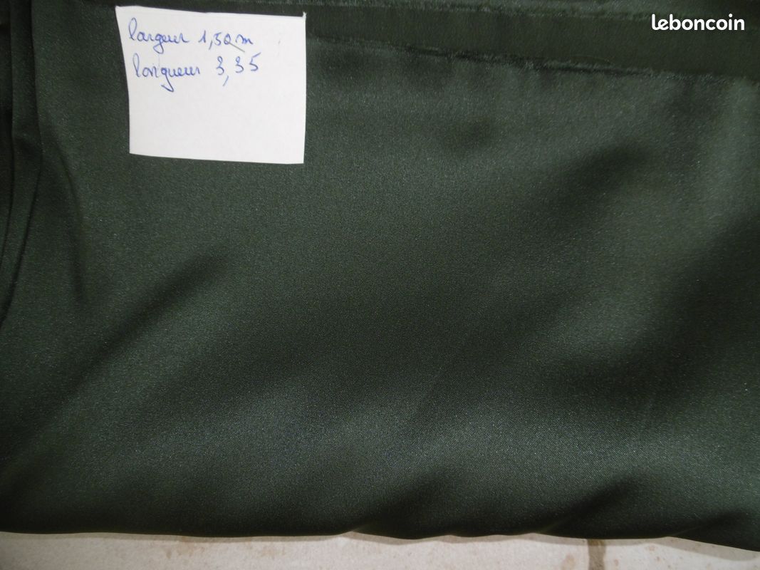 Coupon tissu noir(2)+ 1 coupon couleur kaki neuf +1 patron de jupe (image 3)