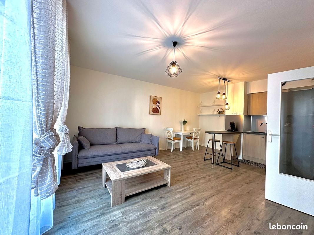 Appartement 2 pièces 42 m² · à Orléans · 42 m² · 750 €