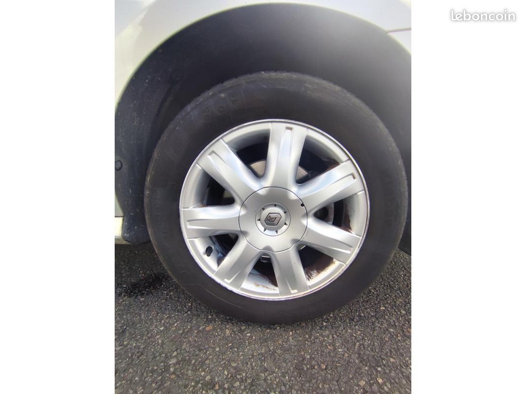 RENAULT LAGUNA 1.5 dCi - 110 III BERLINE Authentique PHASE 1 (image 29)