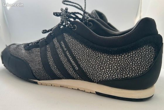 adidas gazelle silver green womens Y-3 Men's Boxing Black / Core White / Easy Yellow Low Top Sneakers