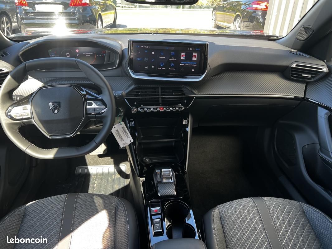 Peugeot 2008 NEUF ALLURE HYBRID 145CH E-DCS6 -28% SIEGES CHAUFFANTS (image 8)