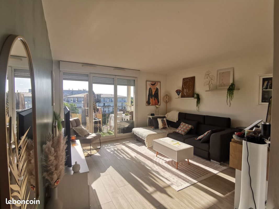 Appartement 2 pièce(s) 38 m²à louer Sainte-genevieve-des-bois