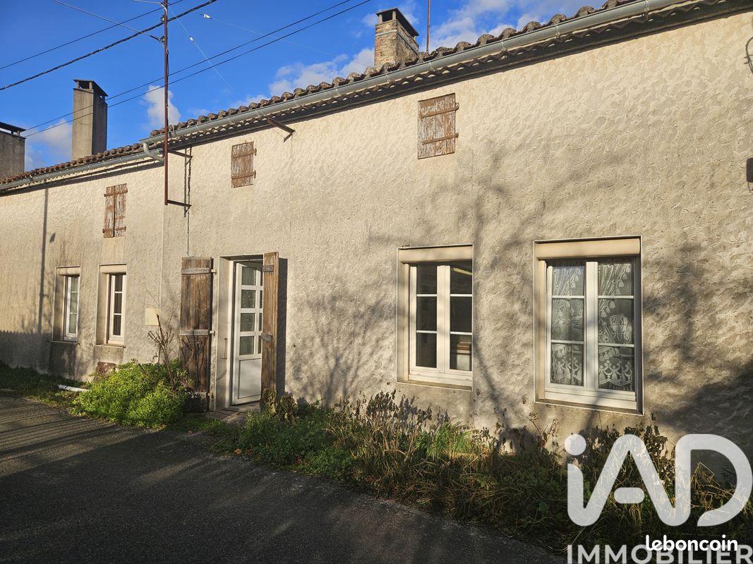 Maison 6 pièces 64 m² · à Saint-Front · 64 m² · 55 000 €