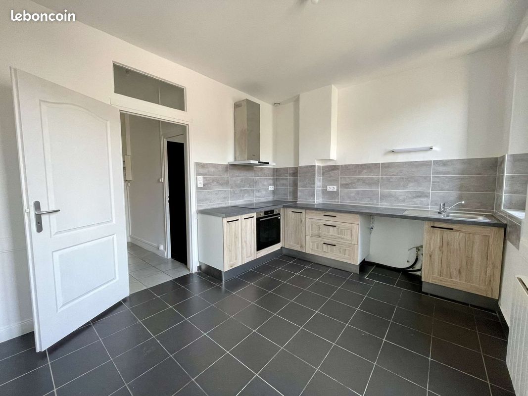Appartement 2 pièces 48 m² · à Saint-Vallier · 48 m² · 580 €/mois