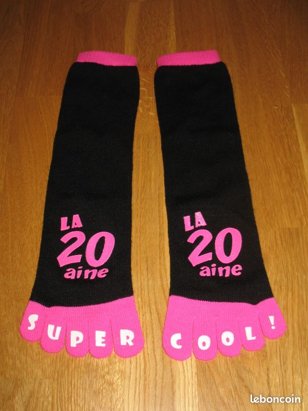 Hot Pink & White T-Mobile Tuesday Socks BRAND NEW