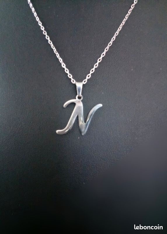 Pendentif lettre  G  en argent rhodié serti de zirconias collier en