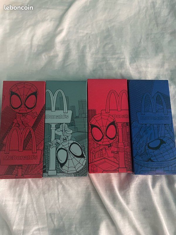 Spiderman figurines (image 1)