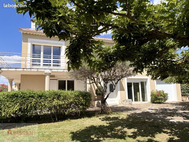 Maison 7 pièces 220 m²