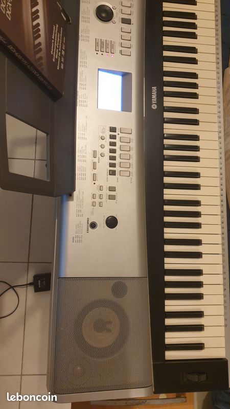 Clavier Yamaha DGX-520, touches non-lestées (image 2)