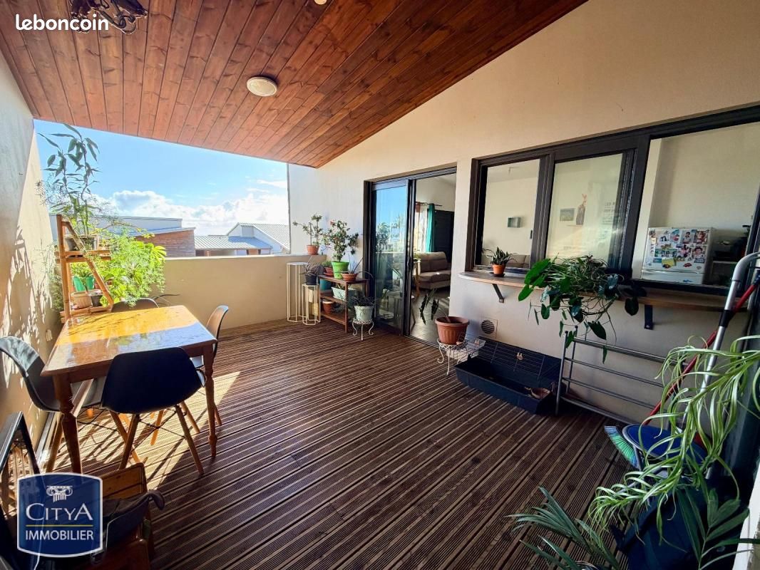 Appartement 3 pièces 61 m² · à Saint-Denis · 61 m² · 242 000 €