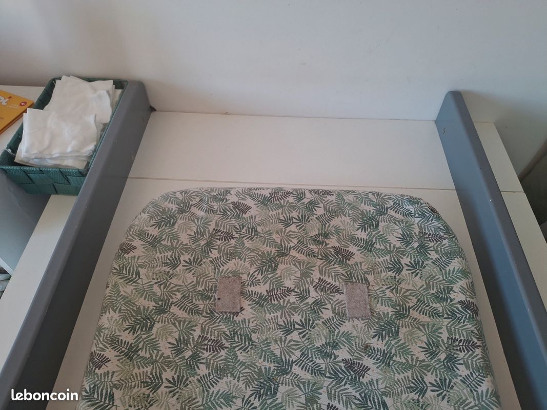 Lit et commode bébé (image 6)
