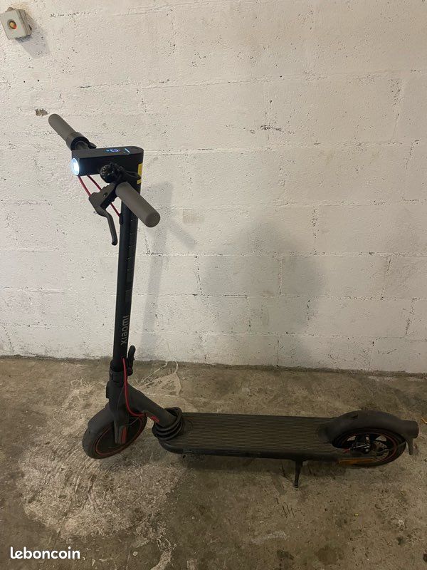 Trotinette Xiaomi Electric scooter 4 pro (image 2)
