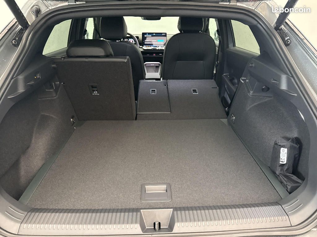 Volkswagen T-Roc 1.5 ETSI EVO2 HYBRID 150CH DSG7 R-LINE ATTELAGE (image 16)