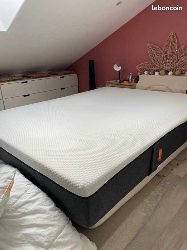 Vend matelas oreillers et couette EMMA (image 1)