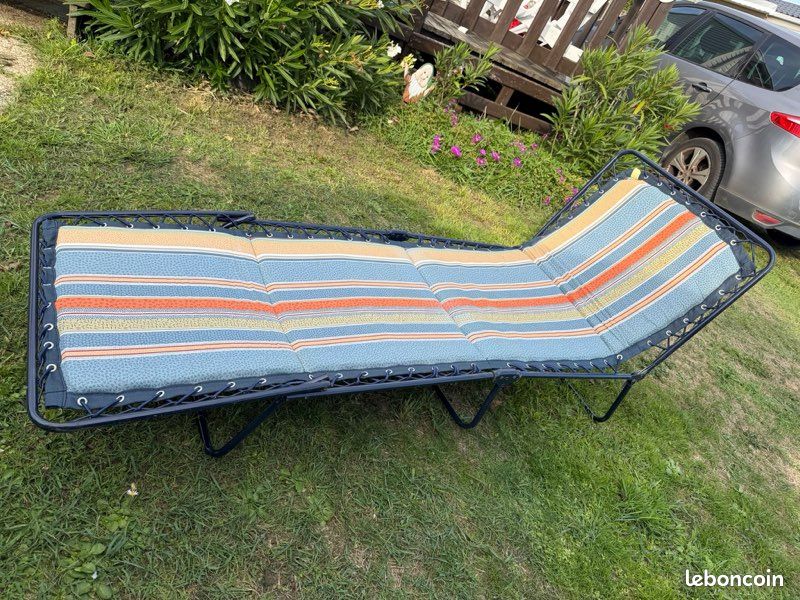 2 Chaises Longues Vintage Grand Soleil Bleu Vert Rayé Pliables - Occasion, Style Années 80