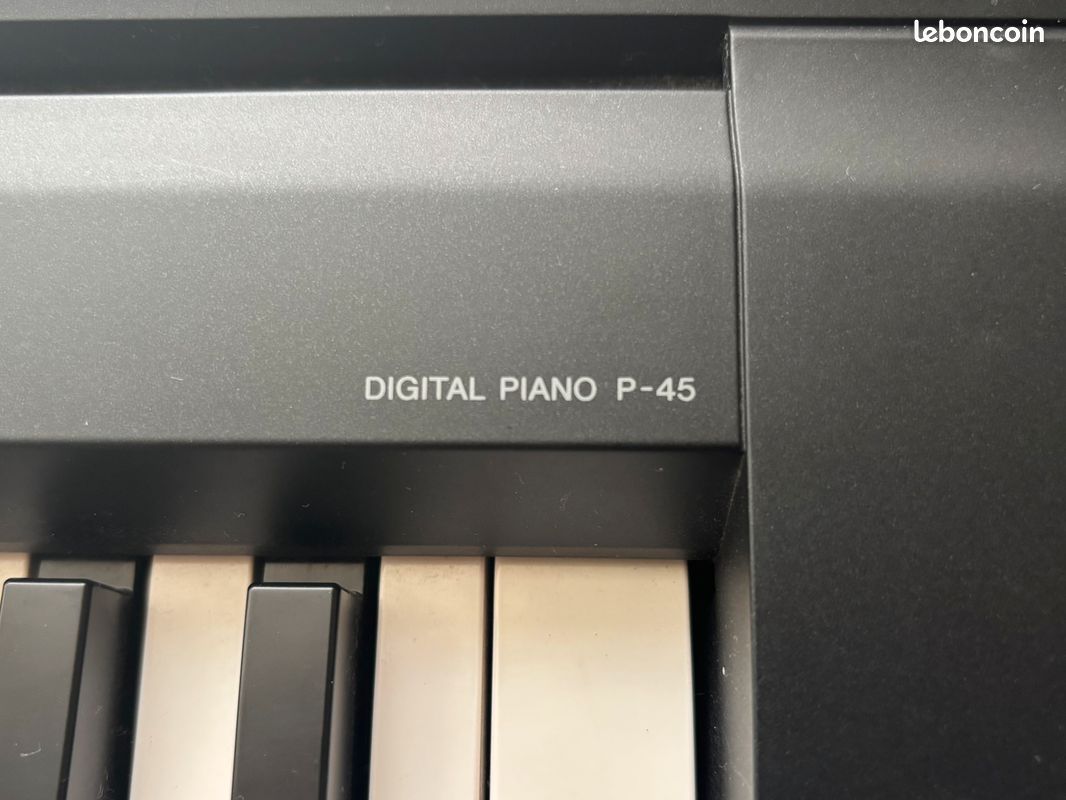 Housse de Clavier Piano, 61/88 Touches Couverture Anti Poussière Etui de Protection en Velours Accessoires Entretien pour Piano Electronique(Bourgogne 88 Touche XL