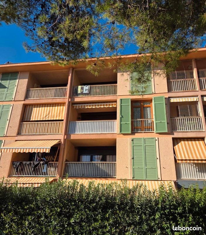 Appartement 2 pièces 50 m² · à Saint-Mandrier-sur-Mer · 49,7 m² · 215 000 €