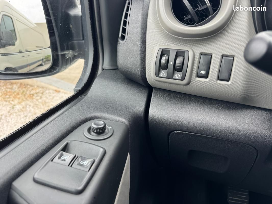 Renault Trafic COMBI L1 dCi 120 Zen Energy ‼️Sans AdBlue (image 11)