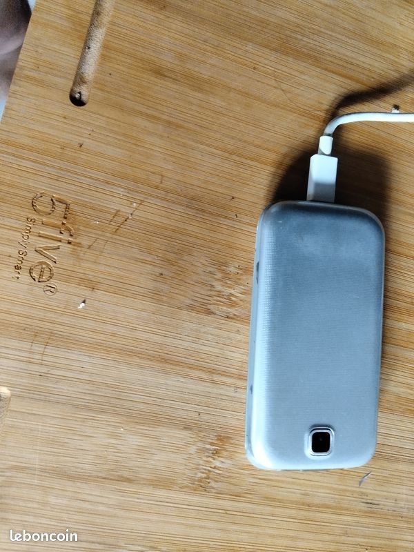 Téléphone portable a clapet (image 2)