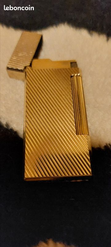 Briquet Versailles Japon. Or 200 vendu sans boîte =150 avec petit étuis très bon état (image 3)